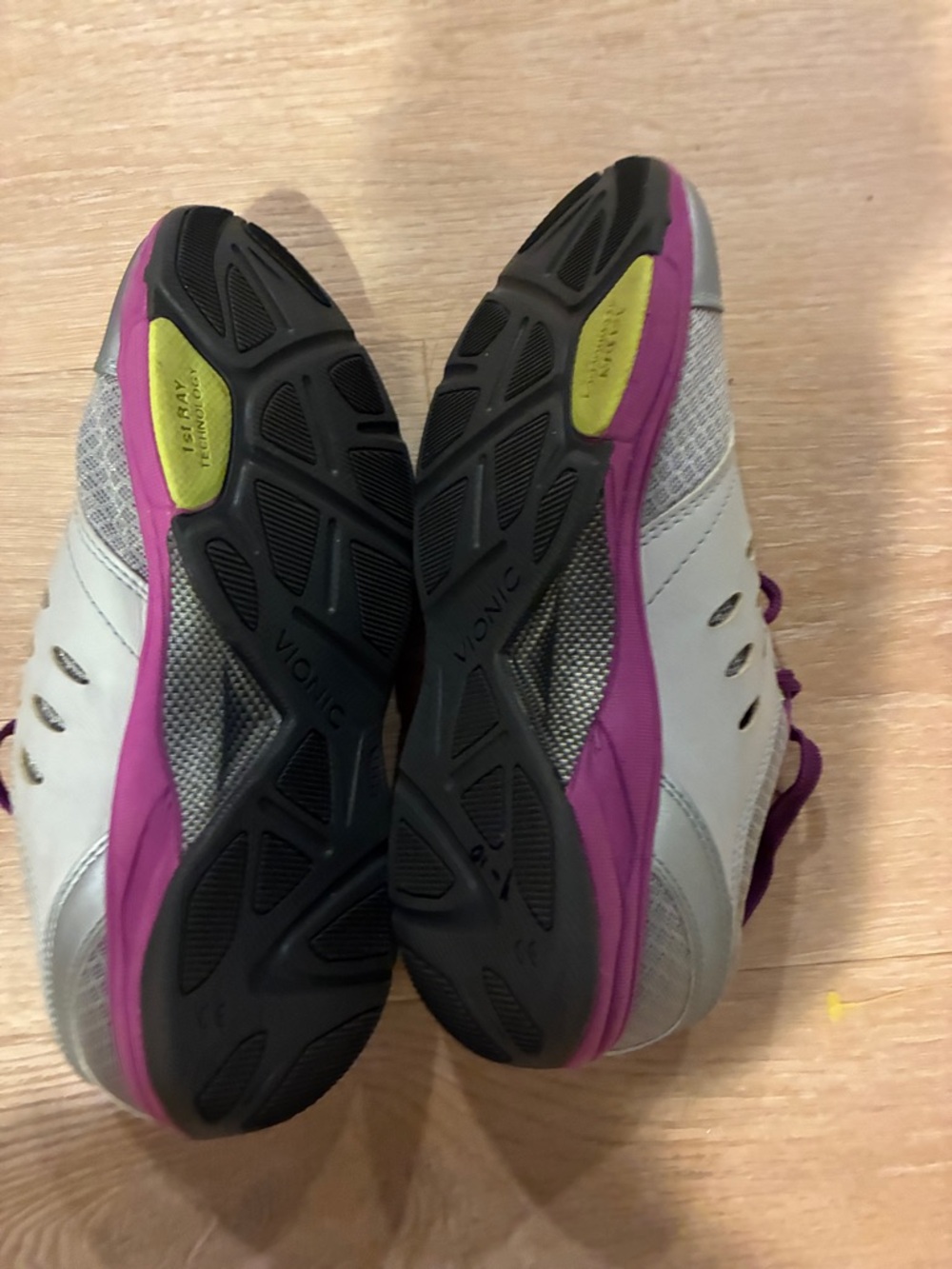 Women’s Vionic Gray Athletic Sneakers 1st Ray Technology Purple Accents Size 7. - Picture 11 of 11